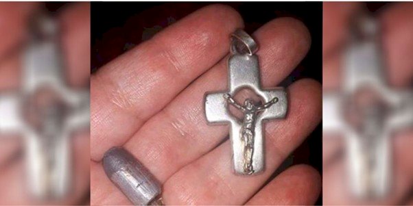 Boy saved from a bullet by the crucifix he wore around his neck in Argentina
